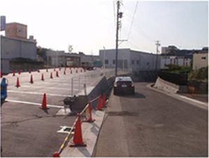 自動車ディーラー